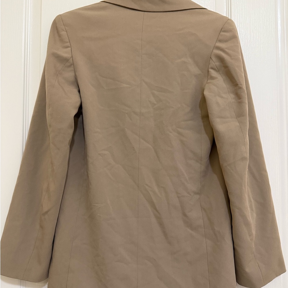 H&M Classic Beige Blazer - Picture 3 of 11
